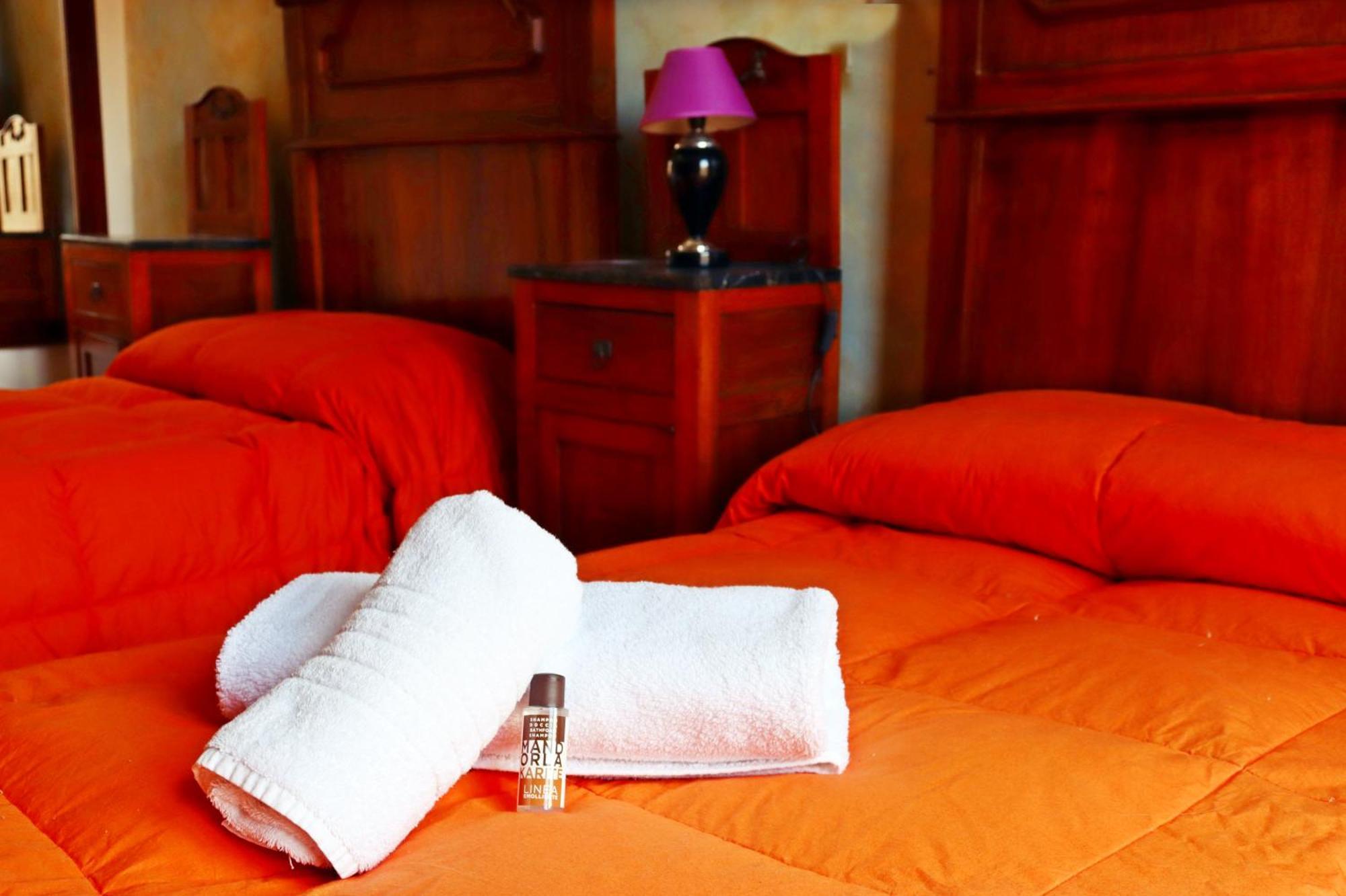 Casa di Chiara Hostel Crotone Bagian luar foto